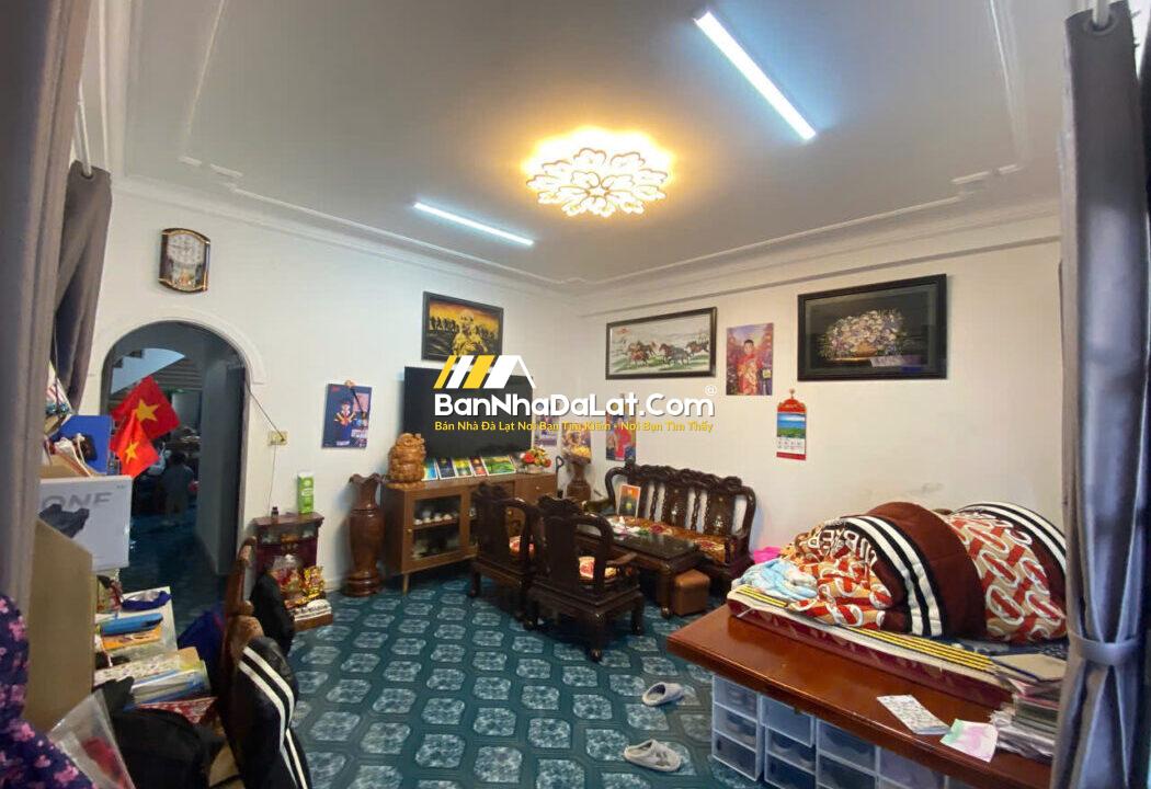 Z6639587235708_ffe588afae65d91cbc944c66965914b6133927085727440329