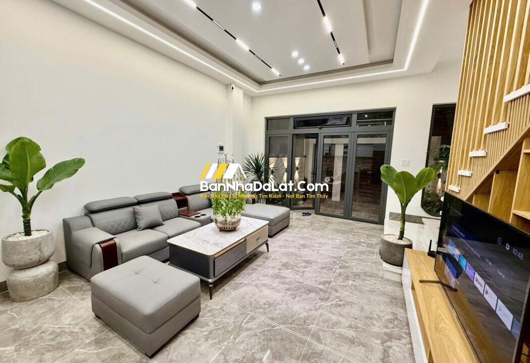 Z6693853490260_569abb276a9e2bad7d9ae7b2f5634e90133940981875554741