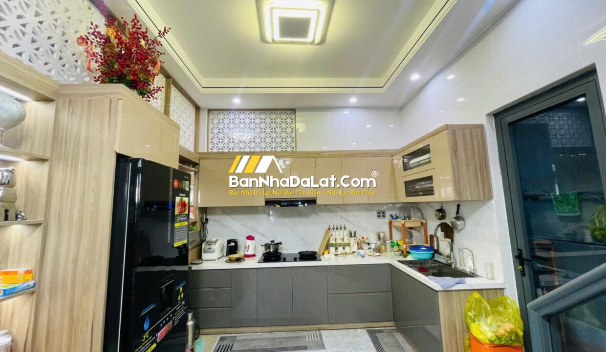 Z6839450251068_e850953f44ffafd7ceadf92aeece2273133979005179424285