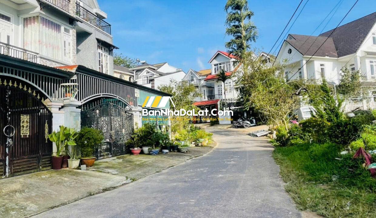 Z6872026907826_1ce238354ed4296fca20ce92e594c342133987639448362691