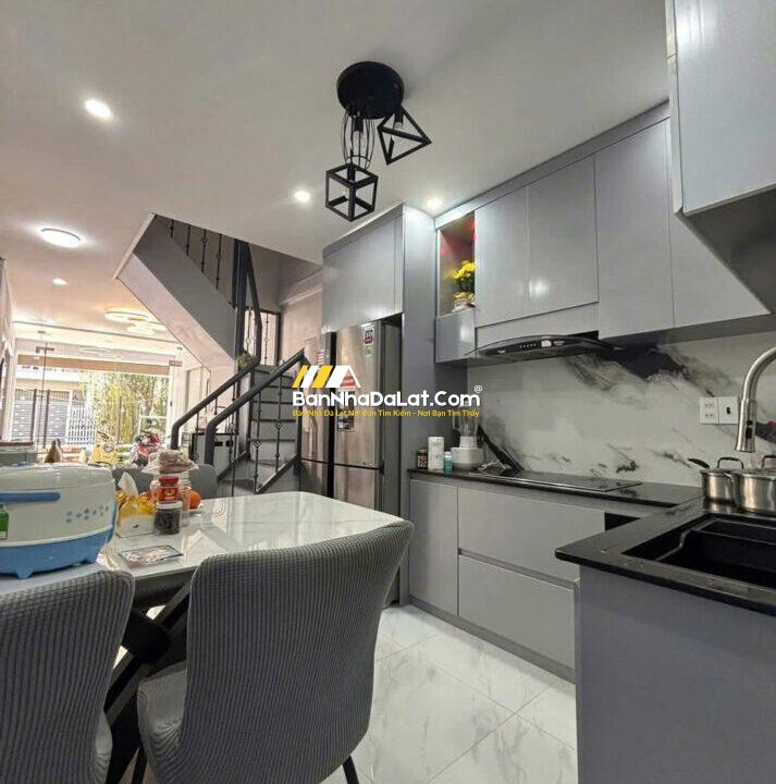 z6879920073884_38811e0a0a8ce627982f7cf046dbc987