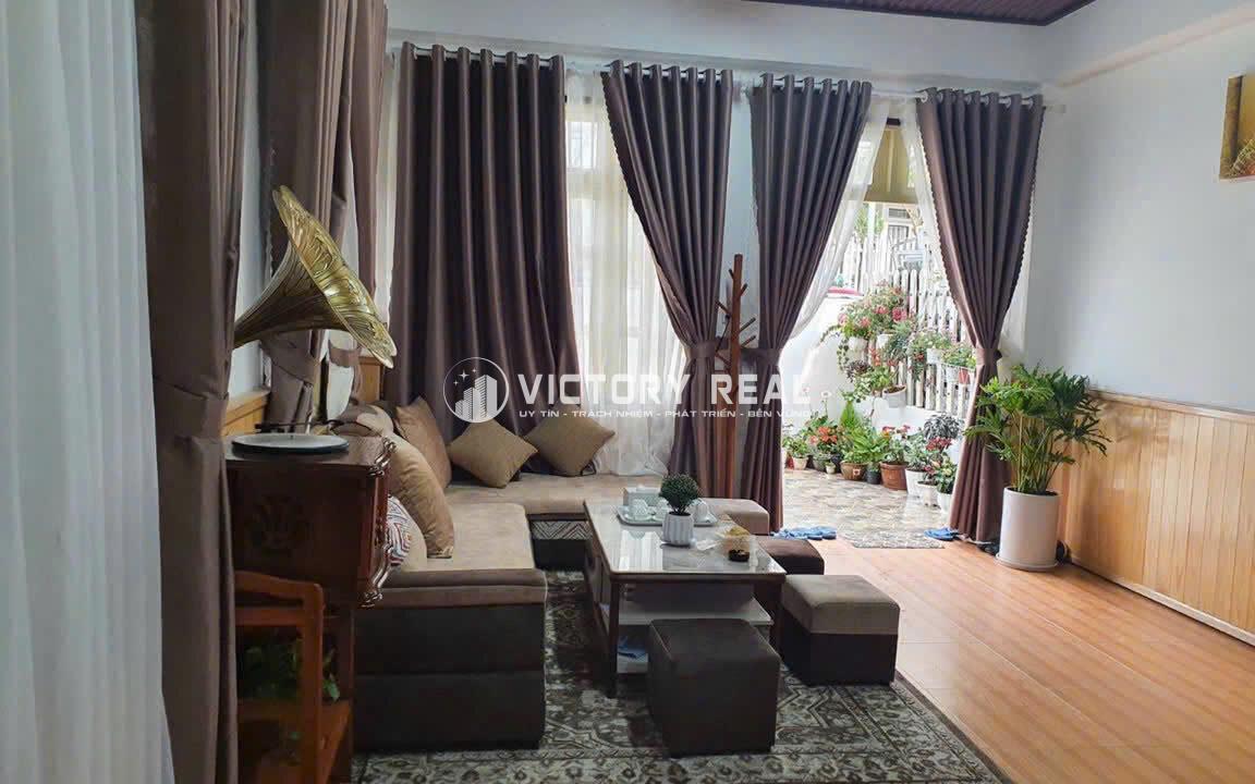 Z6792935406694_f1c2ef904772c59f4da44b7f8d1a5bc3133966750387346449