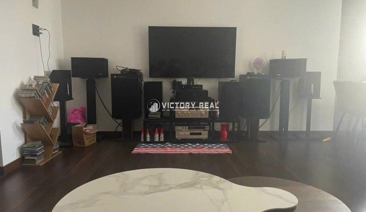 Z6535426703896_a01b1d0936ebb83f3d838033fc572429133898998077094355