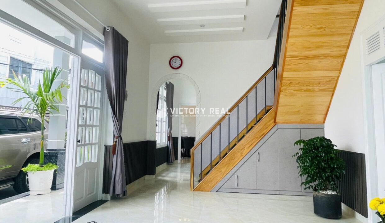 Z6836650904186_991c9128ce04f7f1d4a23ecb2ca5903f133978203746738503