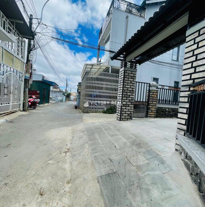 Z6836650953006_3e3bd3743a086d36ad6ba74d4a67594f133978203763254718