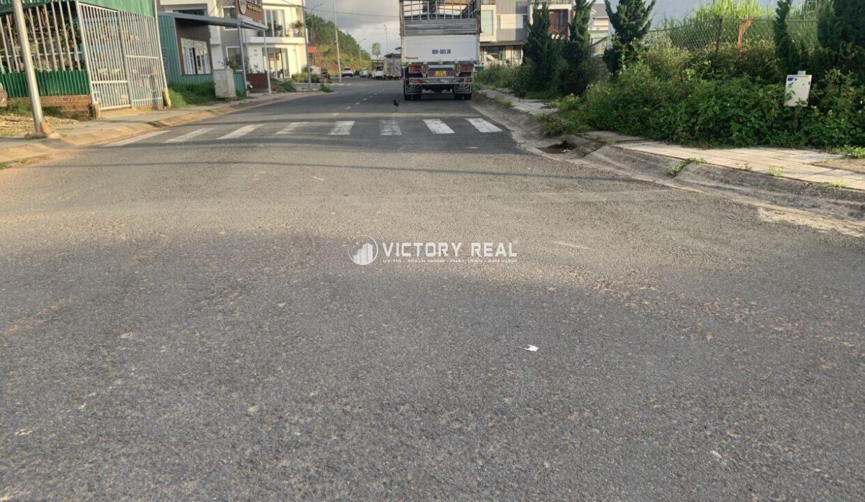 z7097980560005_92af3efcaa816a41bdb9e03ee4eae8f0134044682494362619