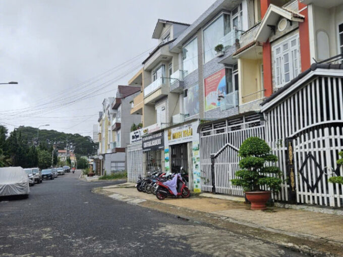 BÁN NHÀ PHỐ MẶT TIỀN ĐƯỜNG HOÀNG DIỆU 11 Tỷ DIỆN TÍCH 76m NGANG 4,5m DÀI 17m