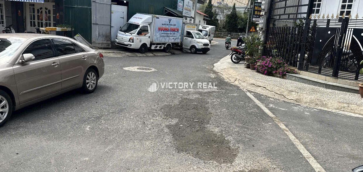 Z7605766568600_f7944a2b90ad81f3913db7b99efe90ea134175982571226994